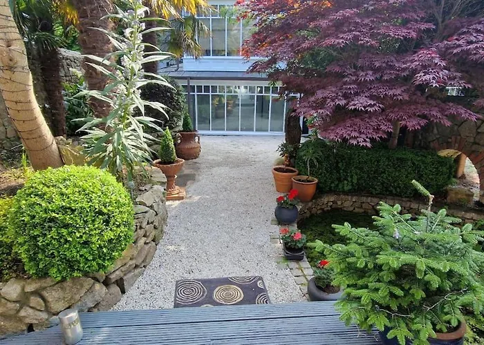 Hideaway Garden Paradise